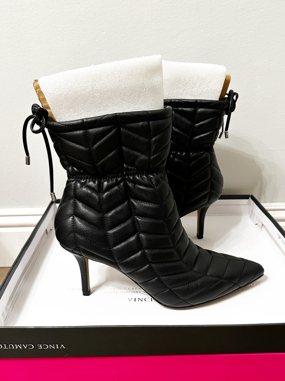 VINCE CAMUTO Quilted Pointed Toe Ankle Boots - Black 8M